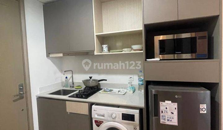 Apartemen View Laut Semi Furnished di Gold Coast Pik 1