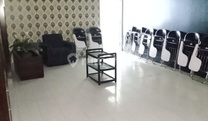 3-Storey Shophouse Fully Furnished Next to Java Mall Semarang Crazy Negotiable 2