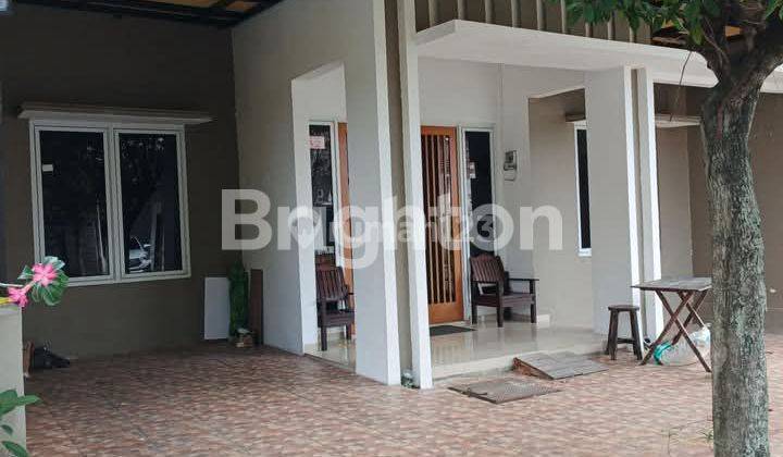 RUMAH SIAP HUNI SHM DENGAN  2 CARPORT  DI TEMBALANG 1