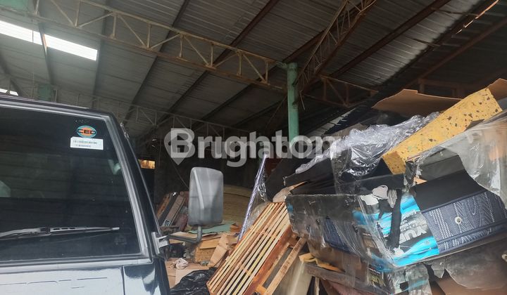 TOKO DAN GUDANG DI JLN RAYA BOJA 2