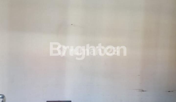 RUMAH DI TENGAH ĶOTA DI PUSAT PERDAGANGAN 2