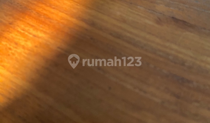 Rumah, 3 Lantai, Adat, di Biak Barat,