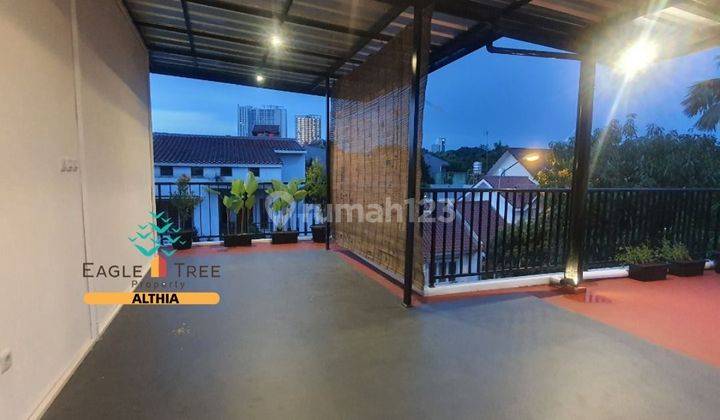 Dijual Rumah Hook Baru Renovasi  Depan Taman Di Bintaro  2