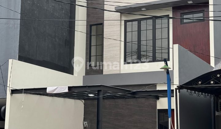Rumah Siap Huni 2 Lantai di Graha Raya Tangerang Selatan Rumah Siap Huni 2 Lantai di Graha Raya Tangerang Selatan