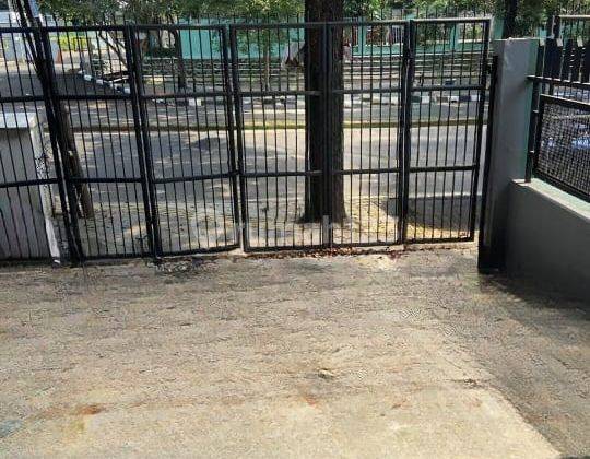 Rumah Cocok Untuk Usaha Lokasi Strategis Di Jalan Utama Di Kencana Loka Bsd Tangerang 2