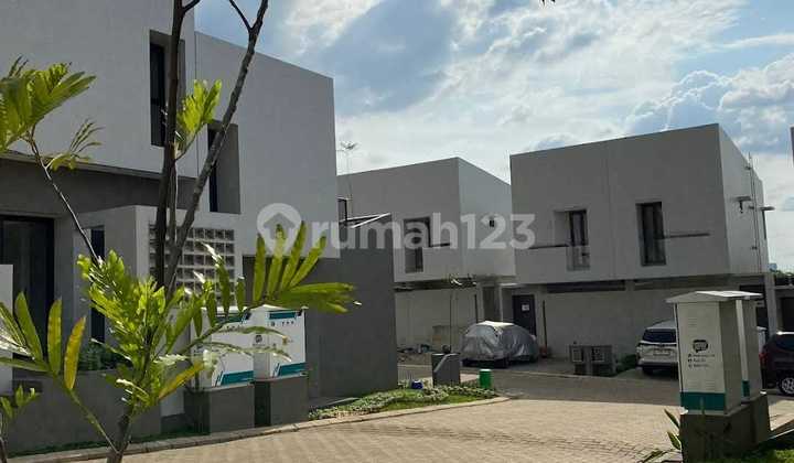 For Sale 3-Story Minimalist Modern House in Serua Ciputat Tangerang For Sale 3-Story Minimalist Modern House in Serua Ciputat Tangerang