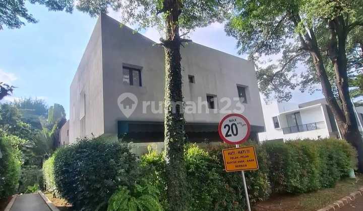 Dijual Rumah Industrial 3 Lantai di Veteran Jakarta Selatan 2