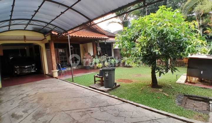 Rumah Vintage Rapi di Bintaro Pondok Pinang Jakarta Selatan 2