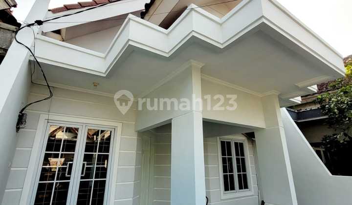Rumah Full Furnish Full Renovasi Dalam Cluster Graha Raya Bintaro
