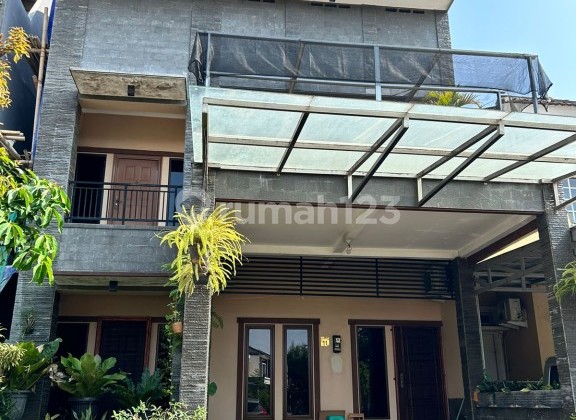 Dijual Rumah Minimalis 3 Lantai Dalam Cluster Graha Raya Bintaro