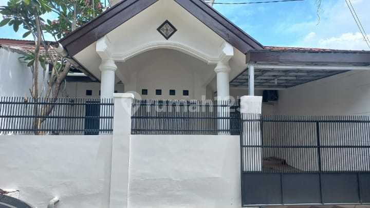 For Rent 2-Story Ready-to-Occupy House in Graha Raya Bintaro Cluster For Rent 2-Story Ready-to-Occupy House in Graha Raya Bintaro Cluster