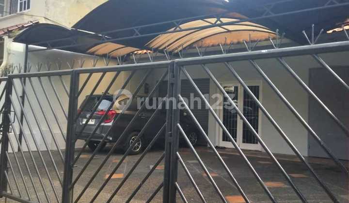 Dijual Rumah Atau Ruang Usaha Di Jalan Boulevard Bintaro Sektor 1 Jakarta Selatan