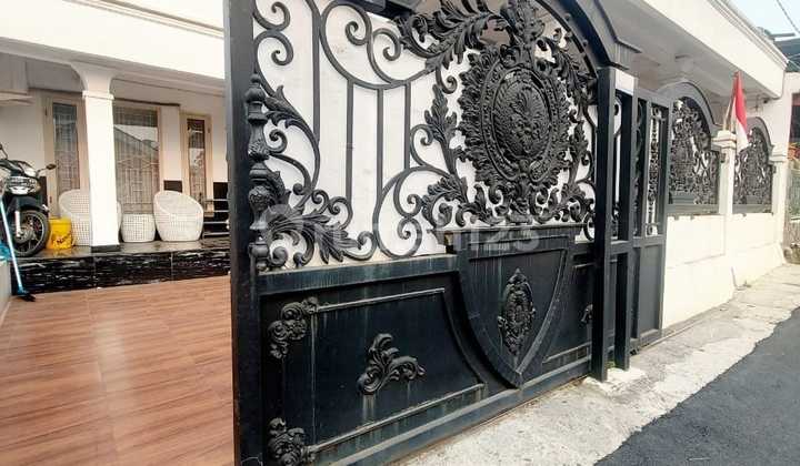 Rumah American Classic di Pondok Ranji Ciputat Tangerang Selatan Rumah American Classic di Pondok Ranji Ciputat Tangerang Selatan