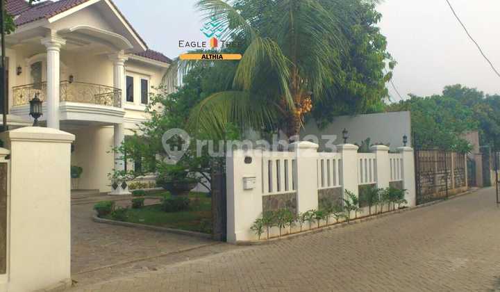 Quick Sale Spacious Comfortable House Ready to Occupy Strategic Location in Bintaro Area 2