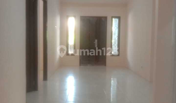 Tidy, Ready-to-Live-In, Renovated House in Graha Raya Bintaro Cluster Tidy, Ready-to-Live-In, Renovated House in Graha Raya Bintaro Cluster