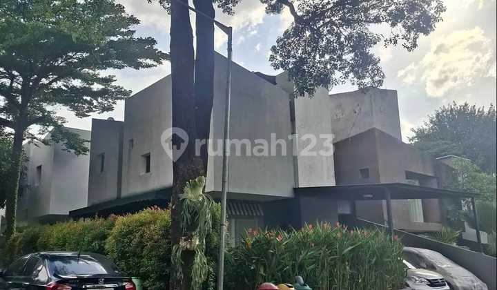 Dijual Rumah Industrial 3 Lantai di Veteran Jakarta Selatan Dijual Rumah Industrial 3 Lantai di Veteran Jakarta Selatan