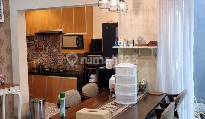 The House And All Its Furniture Near Transmart Graha Raya Bintaro