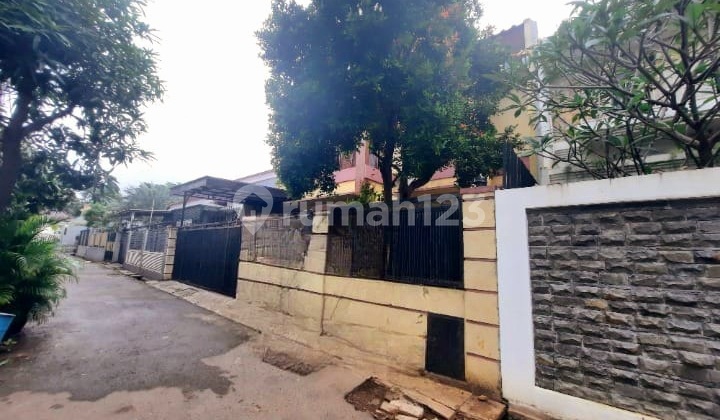 Rumah Murah Classic Terawat Strategis di Veteran Jakarta Selatan 2