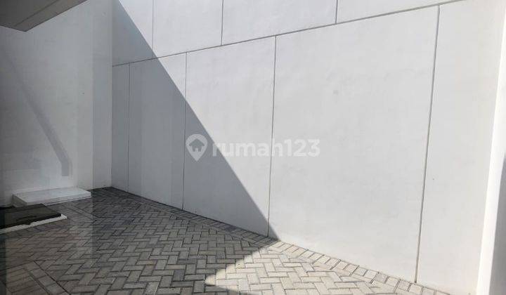 Disewakan Rumah Dengan AC Tiap Ruangan, Metland Menteng, Cakung, 028 2