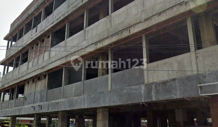 4-story shop house in East Tegal, suitable for a restaurant. 2