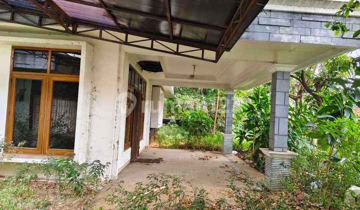 Ada Rumah Tua Di Ciracas Dengan Tanah Luas  2