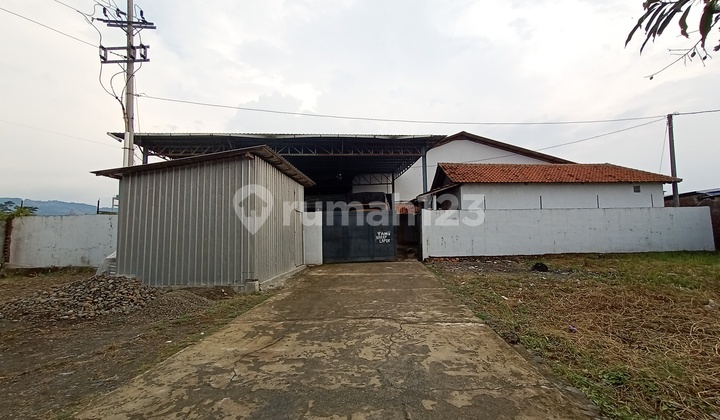 Gudang Luas Di Kawasan Industri Lebaksiu Kab. Tegal  1
