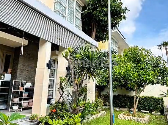 Rumah di Puri Galaxy Bamboe Lake, Furnished + Kolam Ikan