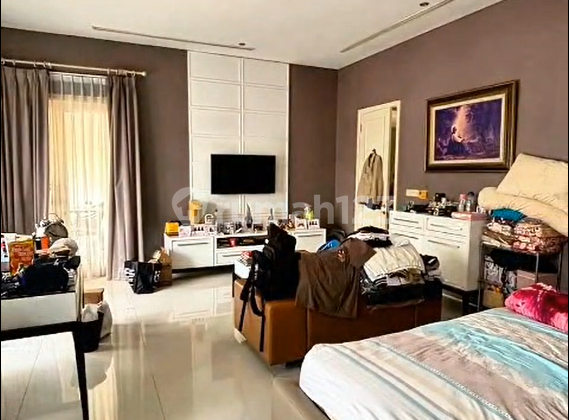 Rumah di Puri Galaxy Bamboe Lake, Furnished + Kolam Ikan  2