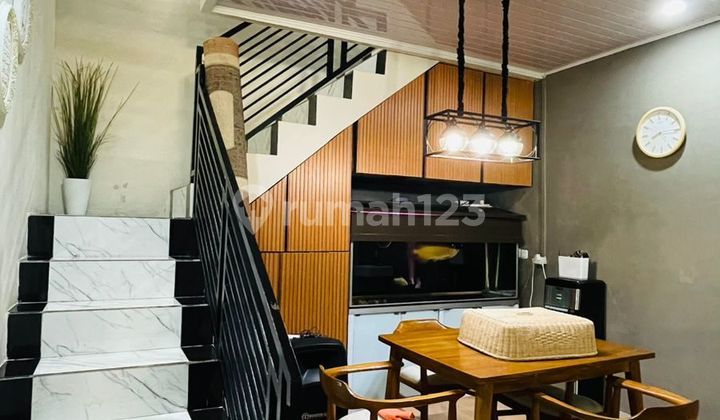Di Jual Rumah 2 Lantai SHM Baru Renovasi Cijantung Jakarta Timur