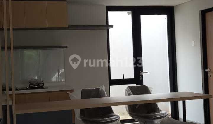 Dijual Rumah Baru Cantik Rapih Full Furnished Legenda Wisata 2