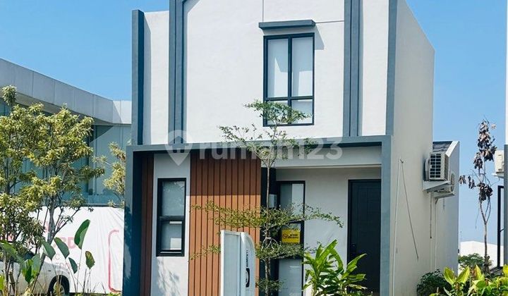 Rumah Modern Minimalis Strategis Pinggir Jalan Raya Area Cikarang