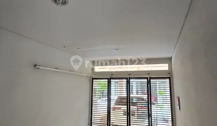 Rumah Mewah Eksklusif Di Cluster Palm Summarecon Bekasi 2