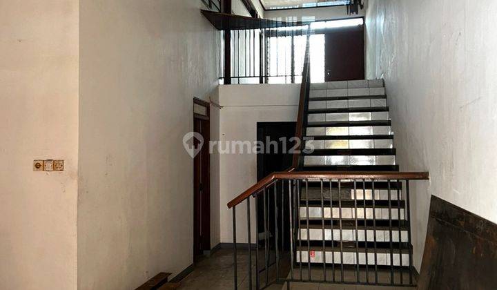 Rumah 2 Lt Lokasi Dipusat Kota Dibawah Harga Pasaran Di Jalan Kartini, Pasar Baru Shm - Sertifikat Hak Milik Pasar Baru  1