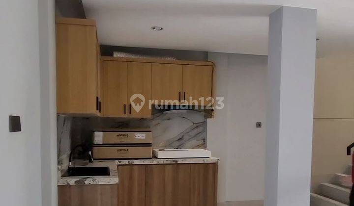 Dijual Rumah Di Semarang Barat Semi Furnished 2