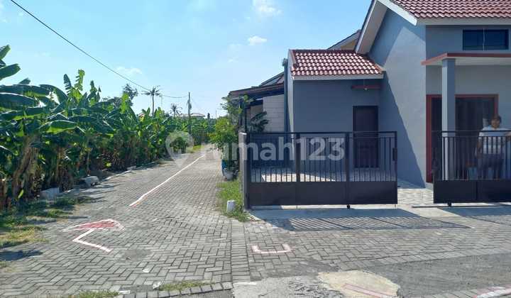 Rumah Baru Dalam Cluster Tlogomulyo Semarang  2