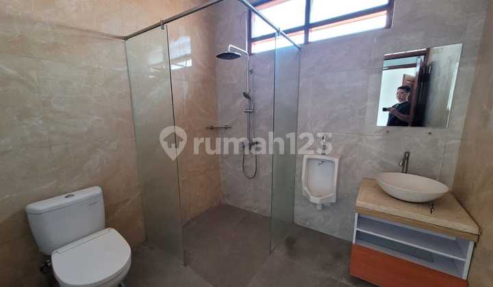 Disewakan Rumah Tengah Kota Semarang  2