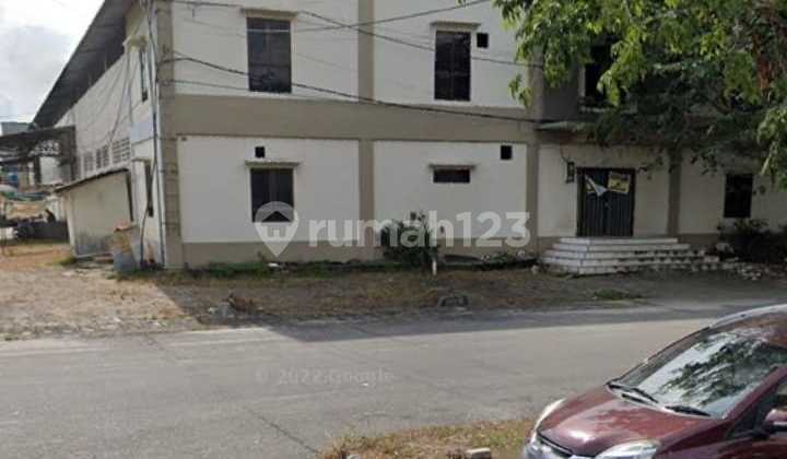 Strategic Warehouse in the Center of Arengka 2 City