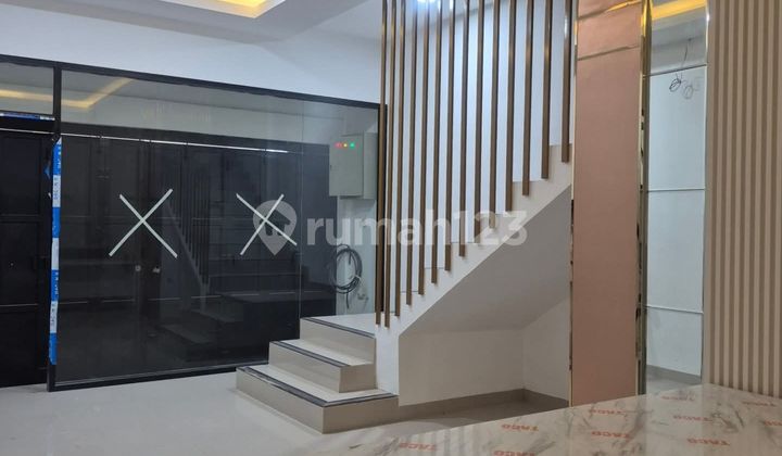 Ruko 3 Lantai di Jalan Riau, Dekat Mal Ciputra 2