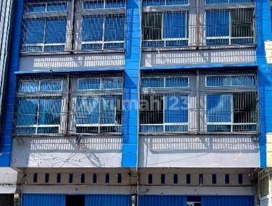 Strategic 2-Door Attached Shop House - Jl. Arifin Ahmad Pekanbaru