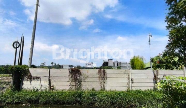 Strategic Empty Land in the City Center of Arifin Ahmad Pekanbaru