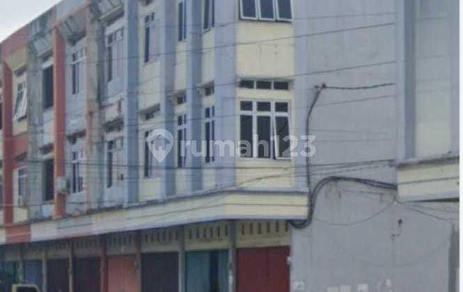 Strategic 3-Door Connected Shop-House in Arengka 1, Near Ska Mall & Living World