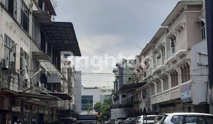 Ruko 3 Lantai Taman Mella Nangka 2