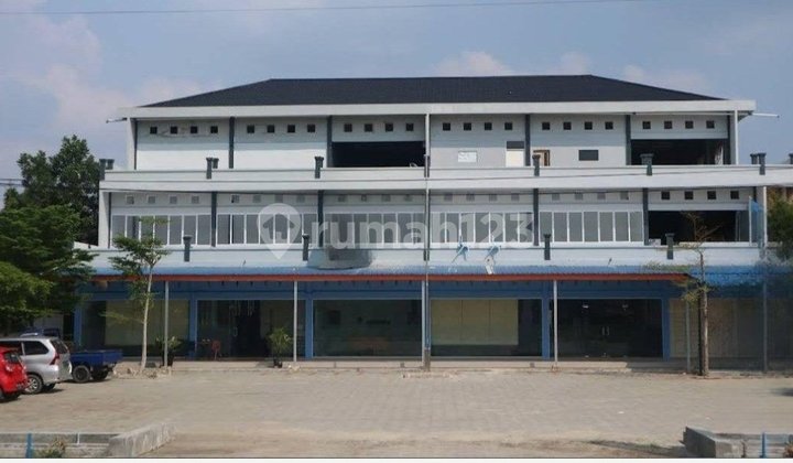 Commercial Shophouse 3 Units - Prime H.r. Soebrantas, Pekanbaru 1