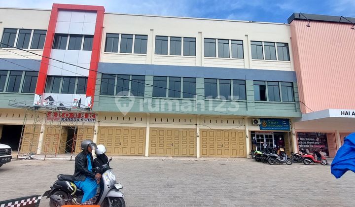 Strategic 3-Storey Ruko Near Ssq II Airport & Ska Mall Pekanbaru