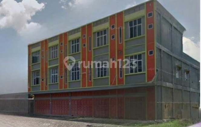 Strategic Linked Shop House in Hangtuah Near Awal Bros Hospital Pekanbaru Strategic Linked Shop House in Hangtuah Near Awal Bros Hospital Pekanbaru