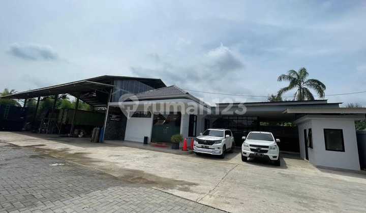 Former Car Workshop Wide Yard Ready to Use Complete Office Former Car Workshop Wide Yard Ready to Use Complete Office