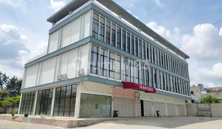 5-Door Strategic City Center Row Houses in Arifin Ahmad 2