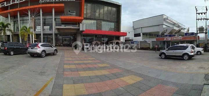 Showroom | Gedung di Soekarno Hatta / Arengka 1 Pekanbaru