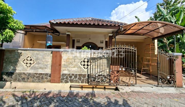 Sewa Rumah Bagus Bersih Bisa Untuk Kantor 1