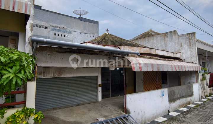 Dijual Tanah Bonus Bangunan Rumah, Lokasi Strategis Tanah Mas 2